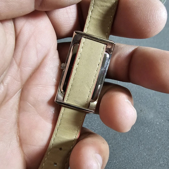 Coldwater Creek Ladies Quartz Tank Style Watch Silver Tone Roman Dial Working sh - Picture 4 of 8